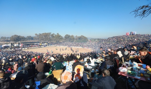 Binlerce güreş sever Pamucak Arena’da buluştu