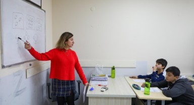 Buca Belediyesi Aziz Nesin Eğitim Merkezi’ne veli ve kursiyerlerden tam not