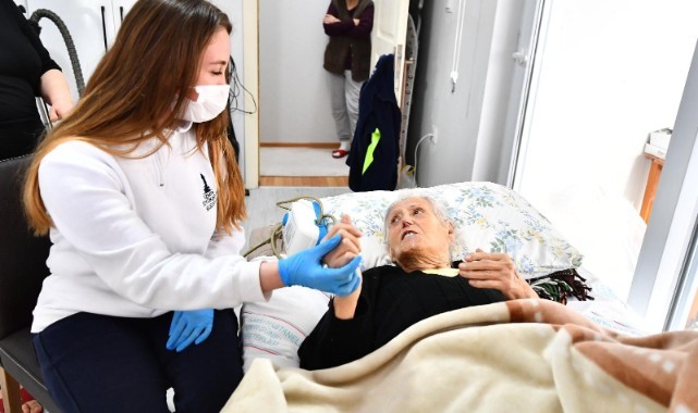“Evde Bakım Hizmeti” yaşamlara dokunuyor