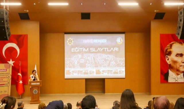 Karabağlar Belediyesi’nin bağımlılık seminerleri yoğun ilgi görüyor