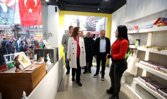 Karşıyaka’nın ‘Dükkan’ına yoğun ilgi