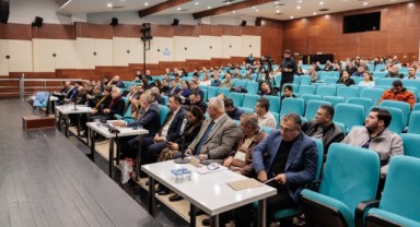 Konak’ta olaylı meclis! İşçiler AKP sıralarına seslendi: “Silkeleyin dediniz işçileri ücretlerinden ettiniz”