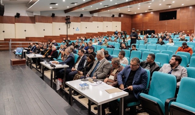 Konak’ta olaylı meclis! İşçiler AKP sıralarına seslendi: “Silkeleyin dediniz işçileri ücretlerinden ettiniz”