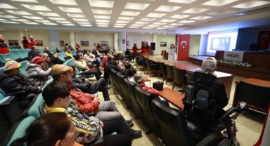 AKUT'TAN engellilere yönelik deprem semineri
