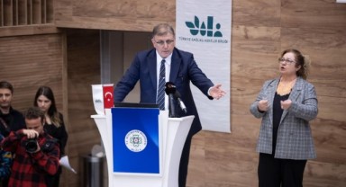 Başkan Cemil Tugay: “Sizleri cesur olmaya davet ediyorum”