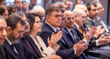 Başkan Tugay Çeşme Nitelikli Tarım Çalıştayı’nı açtı