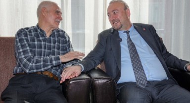 Başkan Yalım, Depremzedelere Moral Verdi: