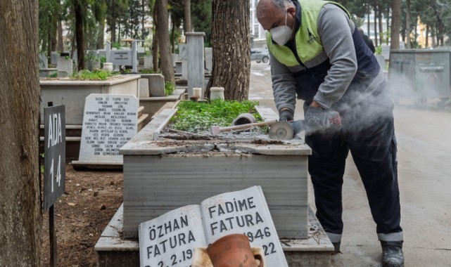 Büyükçiğli Mezarlığı’ndaki hasar gideriliyor