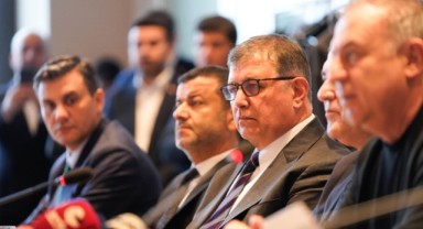Deprem fırtınası kriz masası getirdi: Başkanlar acil duruma karşı teyakkuz halinde