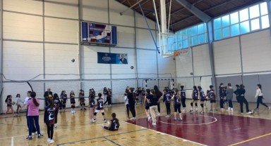 Efes Selçuklu çocuklar kışı sporla geçiriyor
