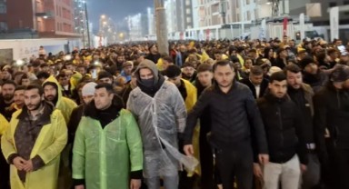 Hatay'da yaşamını yitirenler için anma töreni ve 'sessiz' yürüyüş
