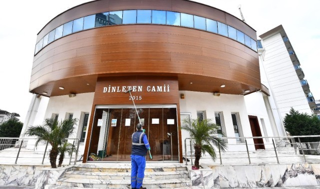 İzmir’in camileri Ramazan’a hazır