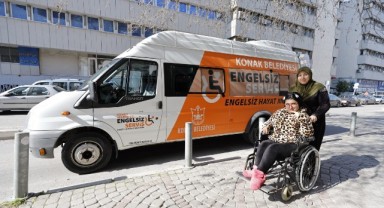 Konak’ta ‘Engelsiz Servis’le Hayata engel yok