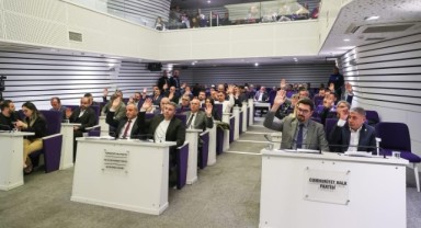 AKP'li üyeler reddetti, CHP'li üyelerin oylarıyla geçti: Buca'da 'Edip Akbayram' tartışması