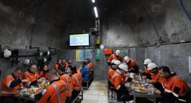 Bakan Işıkhan TÜPRAG Madenine İndi İşçilerle Sahur Yaptı