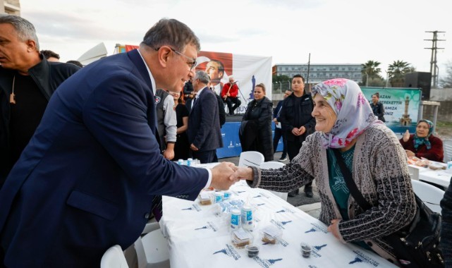 Başkan Tugay: Bu sofralarda geleceğe dair umutlanıyoruz