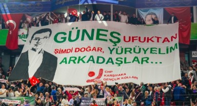 CHP Karşıyaka Gençlik Kolları’ndan Güçlü Mesaj: “Güneş Ufuktan Şimdi Doğar, Yürüyelim Arkadaşlar!”