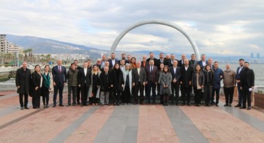 İzmir'de başkanlar zirvesi:
