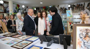 Karşıyaka’da “Yaşlılara Saygı Haftası” coşkulu başladı
