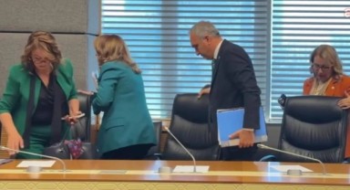 Komisyonda kriz: CHP'li vekiller salonu terk etti!