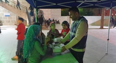Torbalı Belediyesi’nden Camilerde Gül Suyu ve Lokum İkramı