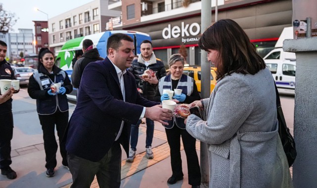 Torbalı Belediyesi'nden İftara Yetişemeyenlere Çorba İkramı