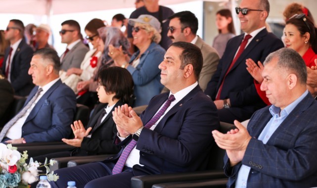 23 Nisan Coşkusu Narlıdere’yi Sardı