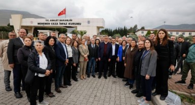 Başkan Tugay: Mücadeleyi bırakmayacağımızı herkes bilsin