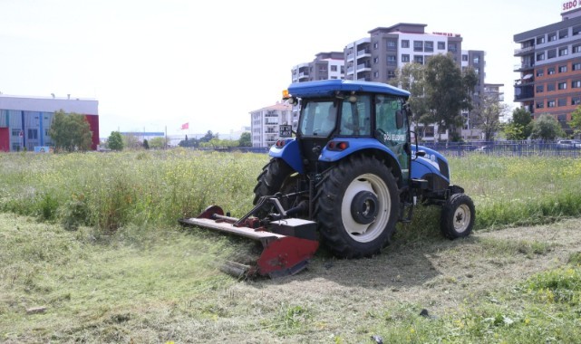 Çiğli Belediyesi’nden Yaz Öncesi Yoğun Kosa Mesaisi
