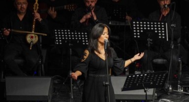 Gaziemir Belediyesi korosu türkülerle yüreklere dokundu