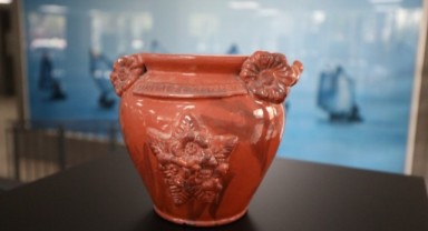 Karşıyaka Belediyesi’nde vatandaşlara sanatsal karşılama