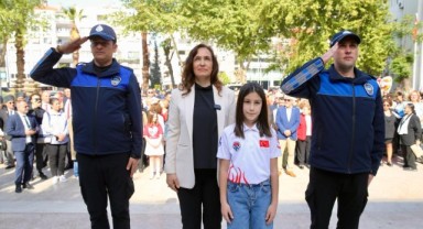 Karşıyaka’da yer gök bayram coşkusuyla renklendi!