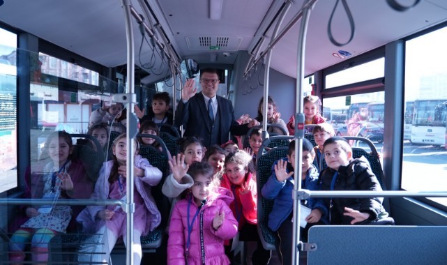 Yuvamız İzmir’in çocukları hem kenti hem hayatı tanıyor