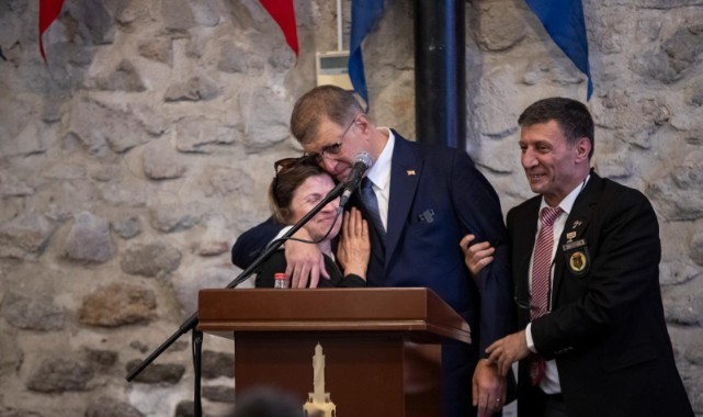 Başkan Tugay şehit anneleri ile bir araya geldi