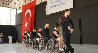 Bornova’da farkındalık ayakta alkışlandı