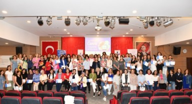 Çiğli'den Türkiye'ye örnek model: Kadınlar dijitalde başarıyla ilerliyor