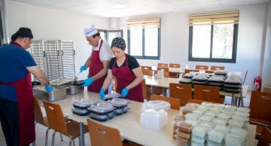 Güzelbahçe Belediyesi, Taziye evlerine Yemek Hizmetine Başladı