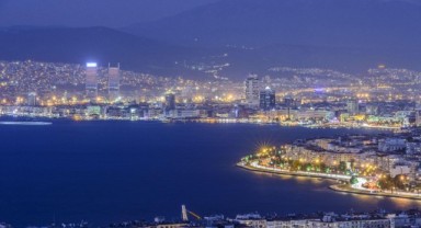 İzmir Büyükşehir Belediyesi'nden akıllı kent yolculuğunda yeni bir sayfa