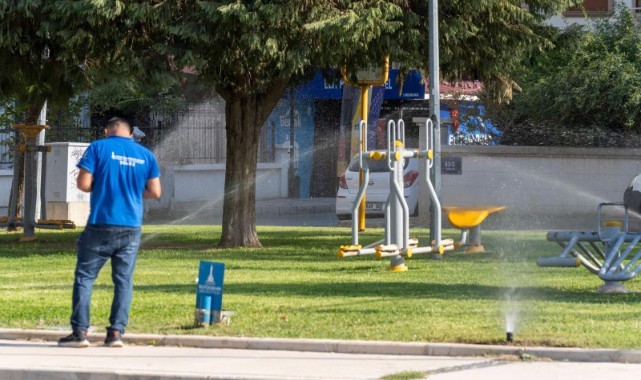 İzmir’in parklarında su kaybına geçit yok