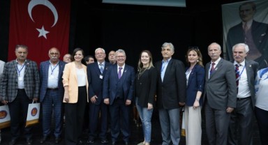 İzmir Muhtarlar Birliği’nde bayrak değişimi