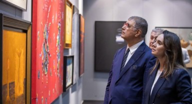 İzmir Sanat ve Antika Fuarı kapılarını açtı