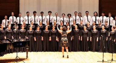 İzmir Uluslararası Çoksesli Korolar Festivali başladı