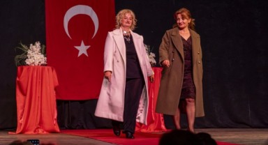 Karşıyaka’nın çınarlarından renkli defile