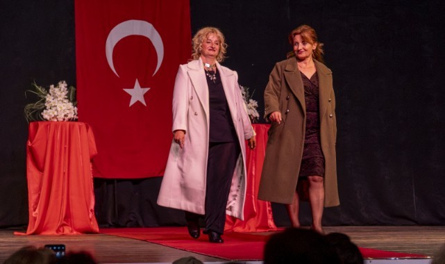 Karşıyaka’nın çınarlarından renkli defile