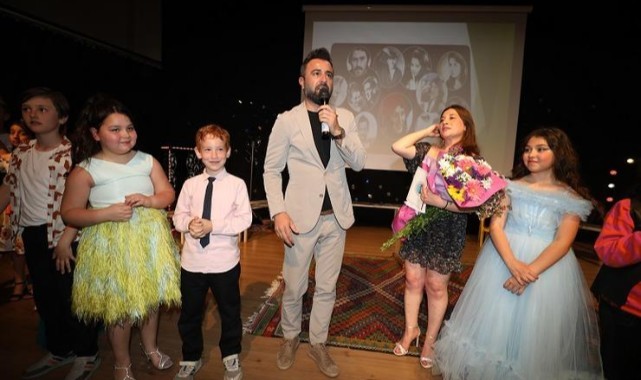 Menderes Belediyesi Çocuk Tiyatrosu Sahneye Çıktı