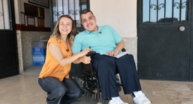 Başkan Mutlu sınav günü engelli genci yalnız bırakmadı