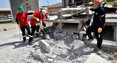 Bornova Belediyesi’nin ilk arama kurtarma ekibi göreve hazır