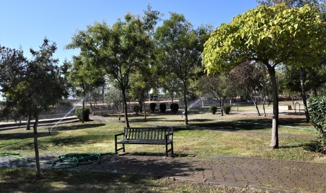 Bornova’da parklarda su tasarrufu dönemi başlıyor