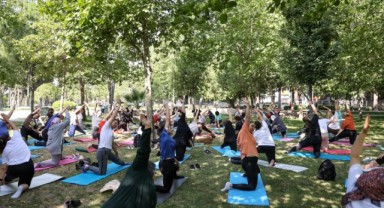 Buca’da yoga, pilates ve zumba dersleri açık havaya taşındı