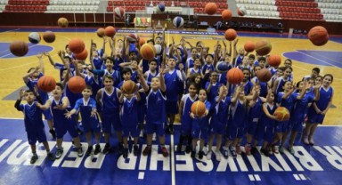 Büyükşehir’in yaz spor okulları kapılarını açıyor